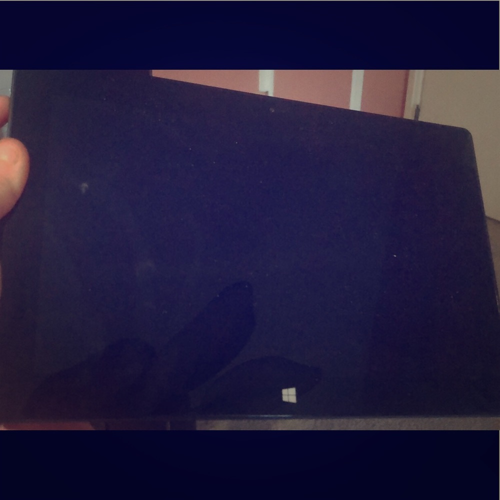 Windows tablet - LIKE NEW